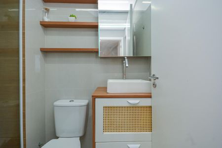 Banheiro de apartamento para alugar com 2 quartos, 34m² em Socorro, São Paulo