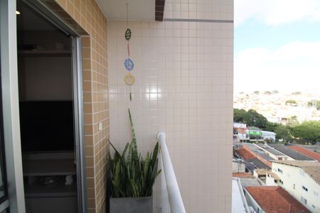 Apartamento à venda com 65m², 3 quartos e 1 vagaSala - Varanda