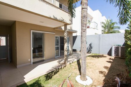 Casa de condomínio para alugar com 170m², 3 quartos e 2 vagas Casa de condomínio para alugar com 170m², 3 quartos e 2 vagasQuintal