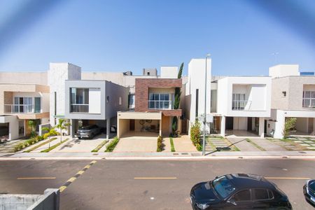 Casa de condomínio para alugar com 170m², 3 quartos e 2 vagas Casa de condomínio para alugar com 170m², 3 quartos e 2 vagasVista da Varanda da Suíte 1