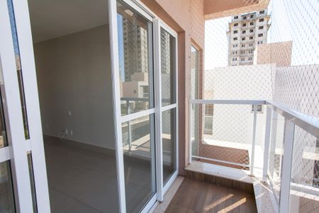 Casa de condomínio para alugar com 170m², 3 quartos e 2 vagas Casa de condomínio para alugar com 170m², 3 quartos e 2 vagasVaranda da Suíte 1