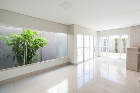 Casa de condomínio para alugar com 170m², 3 quartos e 2 vagas Casa de condomínio para alugar com 170m², 3 quartos e 2 vagasSala