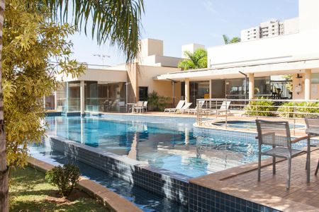 Casa de condomínio para alugar com 170m², 3 quartos e 2 vagas Casa de condomínio para alugar com 170m², 3 quartos e 2 vagasÁrea Comum - Piscina