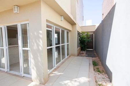 Casa de condomínio para alugar com 170m², 3 quartos e 2 vagas Casa de condomínio para alugar com 170m², 3 quartos e 2 vagasQuintal