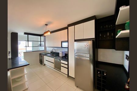 Apartamento para alugar com 168m², 3 quartos e 2 vagasSala/Cozinha
