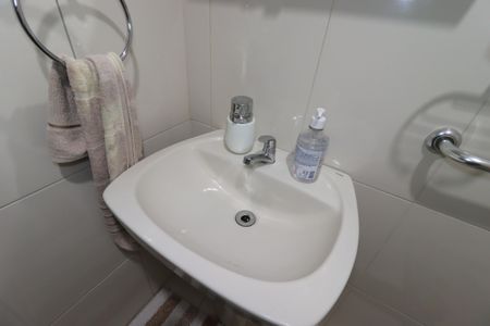 Casa à venda com 147m², 2 quartos e 3 vagasBanheiro Social