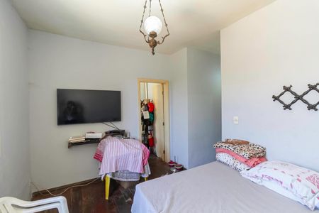 Casa à venda com 340m², 4 quartos e 4 vagasSuíte