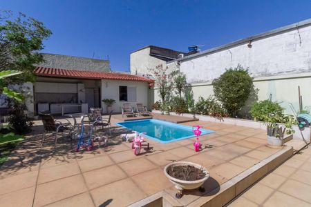 Casa à venda com 340m², 4 quartos e 4 vagasQuintal