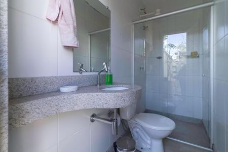 Casa à venda com 340m², 4 quartos e 4 vagasBanheiro de Serviço