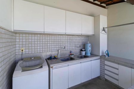 Casa à venda com 340m², 4 quartos e 4 vagasÁrea de Serviço