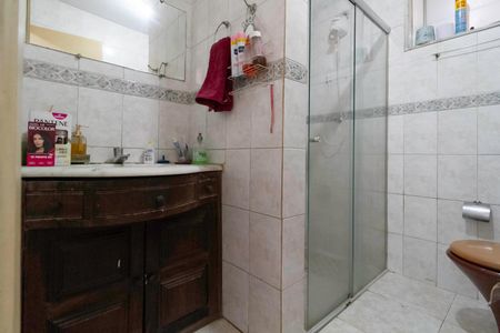 Casa à venda com 340m², 4 quartos e 4 vagasBanheiro da suíte