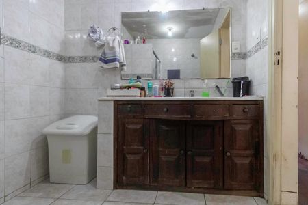 Casa à venda com 340m², 4 quartos e 4 vagasBanheiro social