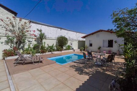 Casa à venda com 340m², 4 quartos e 4 vagasQuintal