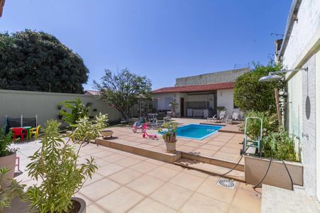 Casa à venda com 340m², 4 quartos e 4 vagasQuintal