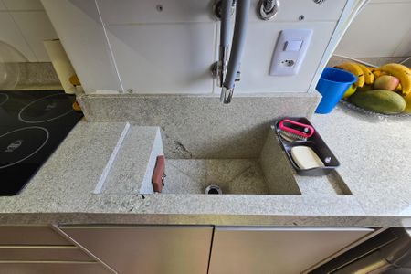 Apartamento à venda com 77m², 2 quartos e 1 vagaÁrea de Serviço