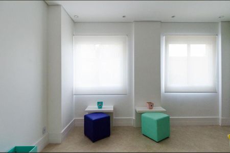 Apartamento à venda com 77m², 2 quartos e 1 vagaÁrea comum