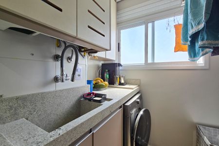 Apartamento à venda com 77m², 2 quartos e 1 vagaÁrea de Serviço