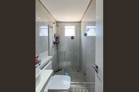 Apartamento à venda com 77m², 2 quartos e 1 vagaBanheiro da Suíte 1
