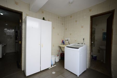 Casa para alugar com 160m², 2 quartos e 1 vagaÁrea de Serviço