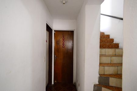 Casa para alugar com 160m², 2 quartos e 1 vagaEscada