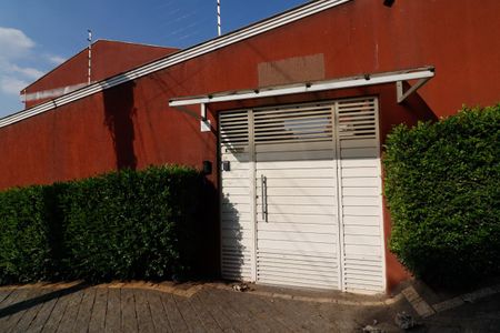 Casa de condomínio à venda com 96m², 2 quartos e 2 vagas Casa de condomínio à venda com 96m², 2 quartos e 2 vagasFachada