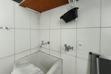 Apartamento à venda com 71m², 3 quartos e 1 vagaÁrea de Serviço