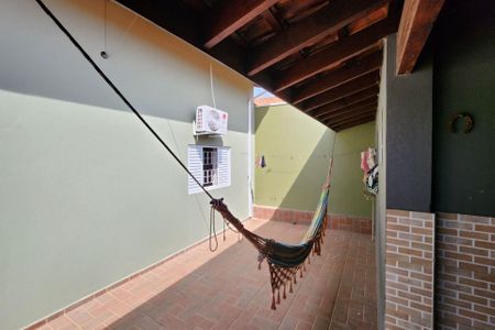 Casa para alugar com 140m², 3 quartos e 2 vagasQuintal