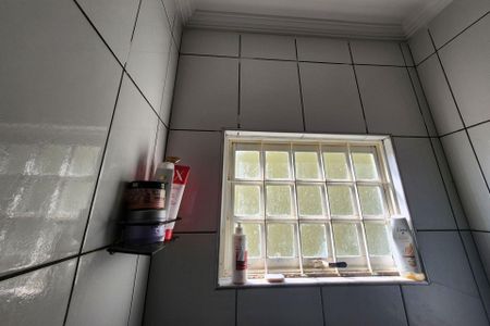 Casa para alugar com 140m², 3 quartos e 2 vagasBanheiro Social