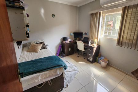 Casa para alugar com 140m², 3 quartos e 2 vagasQuarto 1