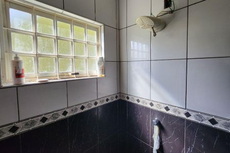 Casa para alugar com 140m², 3 quartos e 2 vagasBanheiro Social