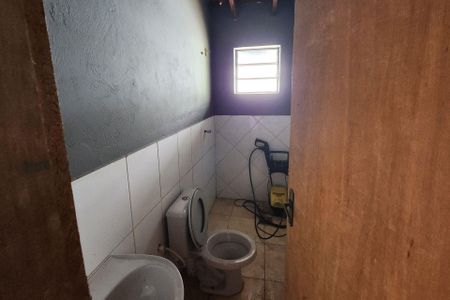 Casa para alugar com 140m², 3 quartos e 2 vagasBanheiro de Serviço