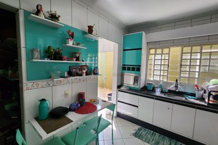 Casa para alugar com 140m², 3 quartos e 2 vagasCozinha