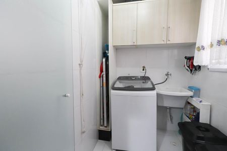 Apartamento à venda com 84m², 3 quartos e 1 vagaÁrea de Serviço