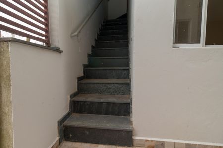 Apartamento para alugar com 37m², 1 quarto e 1 vagaEscada de acesso