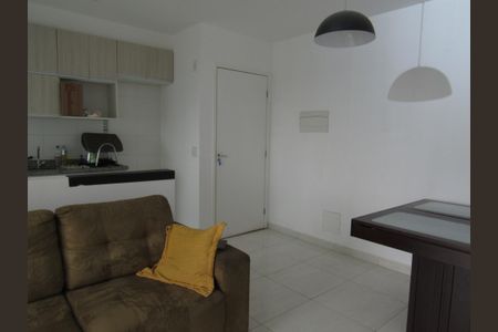 Sala de apartamento para alugar com 2 quartos, 49m² em Quitaúna, Osasco