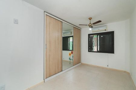 Casa à venda com 220m², 5 quartos e 5 vagasQuarto Suíte