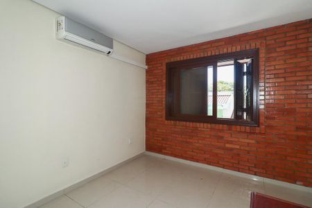 Casa à venda com 220m², 5 quartos e 5 vagasQuarto 5 / Casa Fundos