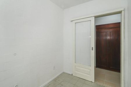 Casa à venda com 220m², 5 quartos e 5 vagasQuarto 3