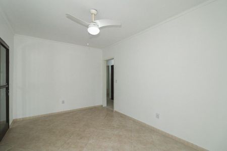 Casa à venda com 220m², 5 quartos e 5 vagasSala