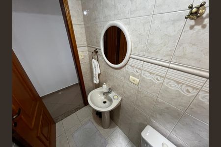 Casa à venda com 165m², 3 quartos e 2 vagas Casa à venda com 165m², 3 quartos e 2 vagasBanheiro Social