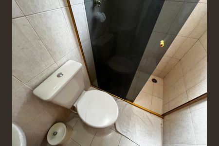 Casa à venda com 165m², 3 quartos e 2 vagas Casa à venda com 165m², 3 quartos e 2 vagasBanheiro Social