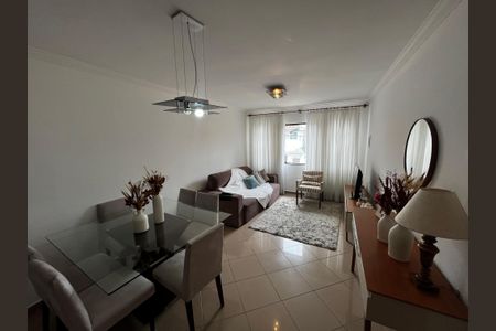 Sala de casa à venda com 3 quartos, 165m² em Parque Peruche, São Paulo