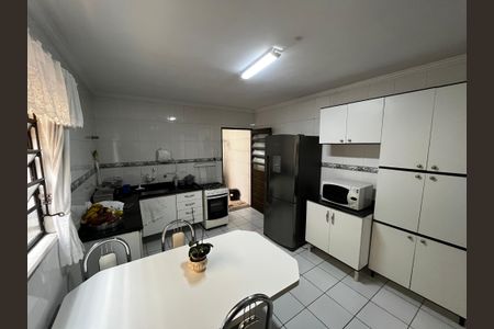 Casa à venda com 165m², 3 quartos e 2 vagas Casa à venda com 165m², 3 quartos e 2 vagasCozinha