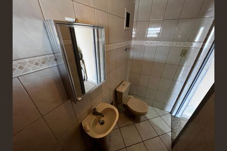 Casa à venda com 165m², 3 quartos e 2 vagas Casa à venda com 165m², 3 quartos e 2 vagasBanheiro de Serviço