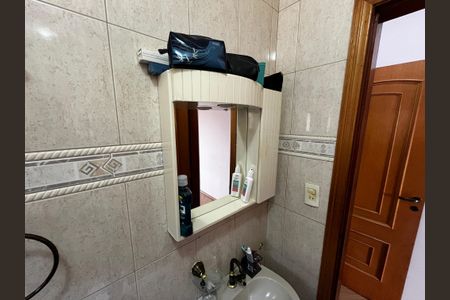 Casa à venda com 165m², 3 quartos e 2 vagas Casa à venda com 165m², 3 quartos e 2 vagasBanheiro da Suíte