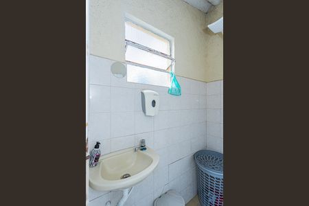 Casa para alugar com 330m², 5 quartos e 2 vagasBanheiro de serviço