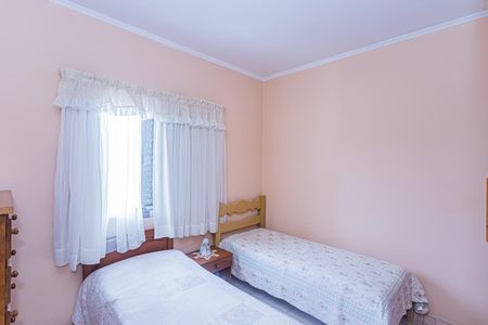 Quarto 1 de casa para alugar com 5 quartos, 330m² em Parque São Domingos, São Paulo