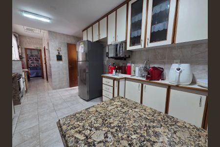 Apartamento à venda com 181m², 3 quartos e 2 vagasCozinha