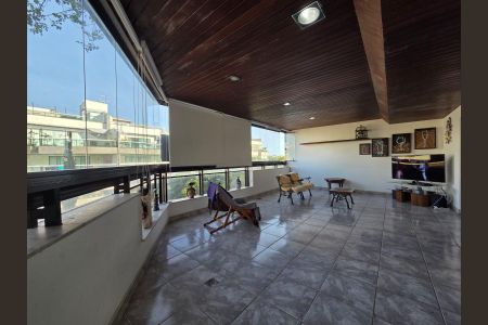 Apartamento à venda com 181m², 3 quartos e 2 vagasVaranda 