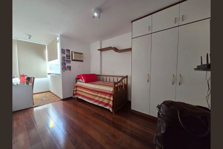 Apartamento à venda com 181m², 3 quartos e 2 vagasQuarto 2